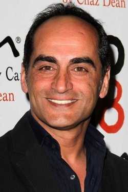 Navid Negahban adatlap