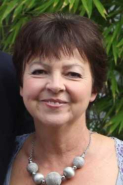 Tessa Peake-Jones adatlap