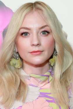 Emily Kinney adatlap