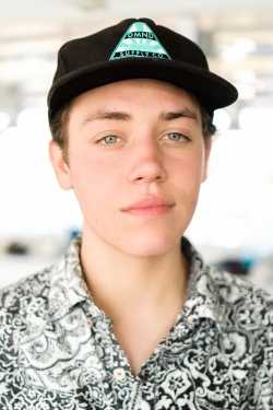 Ethan Cutkosky filmek