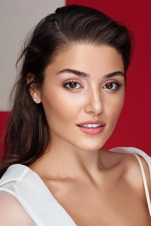 Hande Erçel adatlap