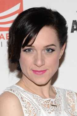 Lena Hall adatlap