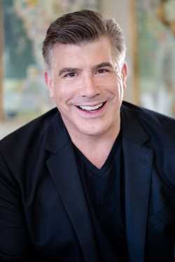 Bryan Batt adatlap