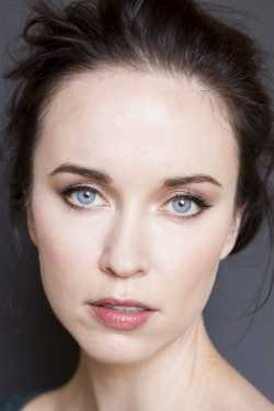 Elyse Levesque adatlap