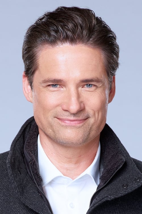 Warren Christie adatlap