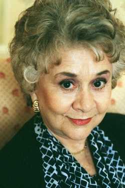 Joan Plowright filmek