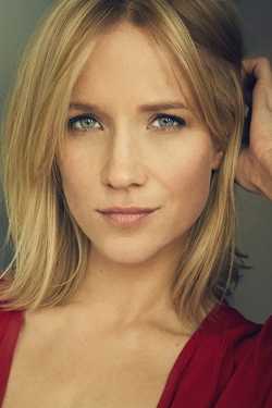 Jessy Schram adatlap