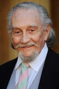 Roy Dotrice filmek