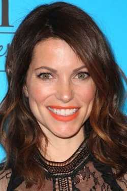 Courtney Henggeler adatlap