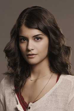 Sofia Black-D'Elia adatlap