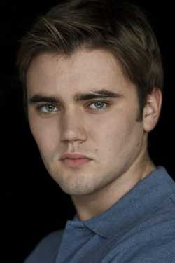 Cameron Bright adatlap