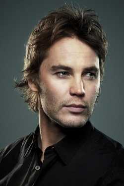 Taylor Kitsch adatlap