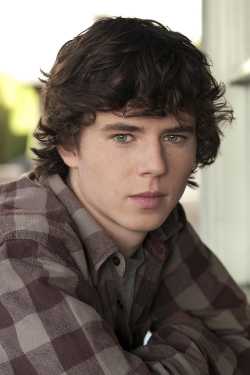 Charlie McDermott filmek