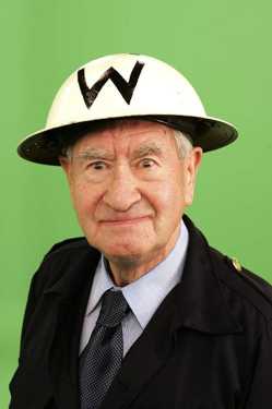 Bill Pertwee adatlap