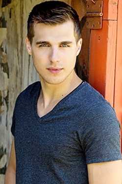 Cody Linley filmek