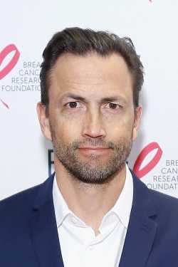 Andrew Shue adatlap