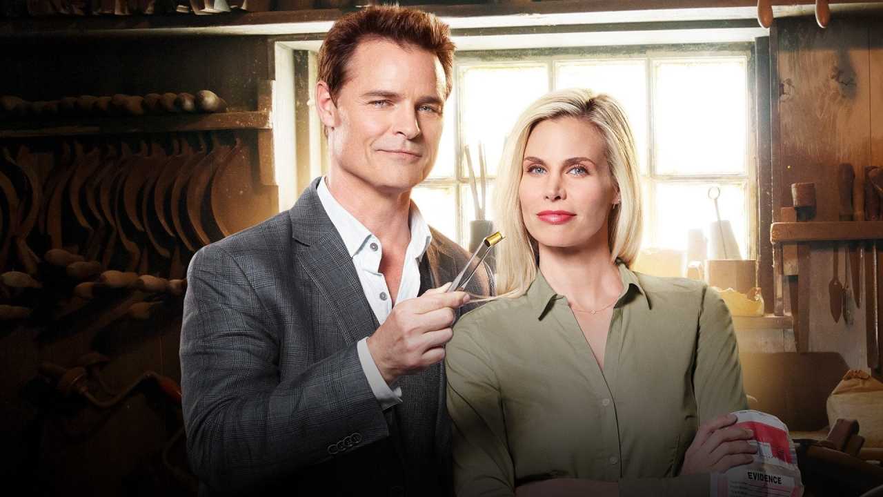 Gourmet Detective: Eat, Drink and Be Buried online