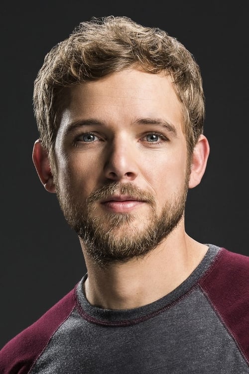 Max Thieriot rendező