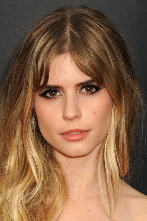 Carlson Young rendező