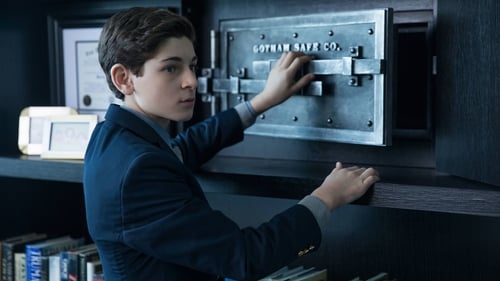 Gotham 1. évad Kalapács és üllő online