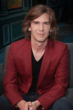 Amaury Vassili