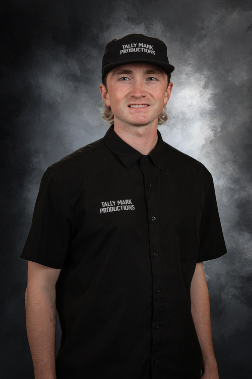 Riley McMahon rendező