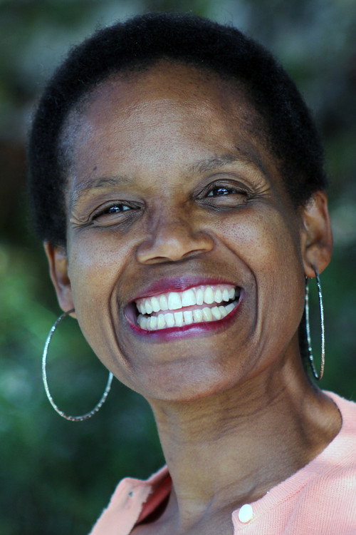 Carole Holliday rendező