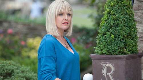 Agatha Raisin 1. évad Az elkóborolt túrázó online