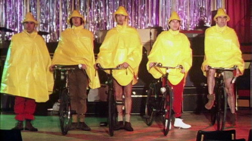 Monty Python Repülő Cirkusza 1. évad A királyi filharmonikusok a mosdóba mennek online