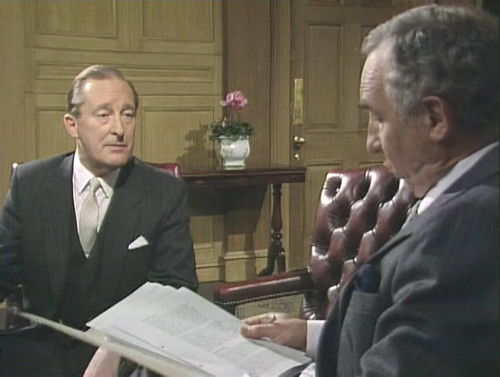 Yes, Prime Minister 2. évad 4. epizód online