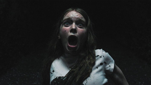 Carrie 1. évad DRÁMA- ÉS SZÍNHÁZISMERET online