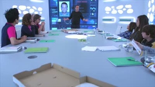 Szomszédok az űrből 2. évad 1. epizód online